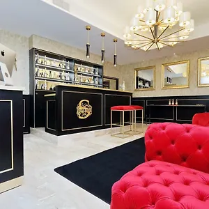 Spanish Diamond Luxury & Jacuzzi ** Roma